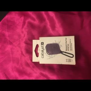 Water drop proof air pod holder